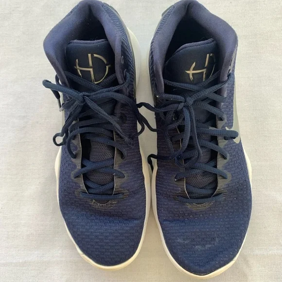 Nike Men Hyperdunk Shoes - Picture 2 of 12